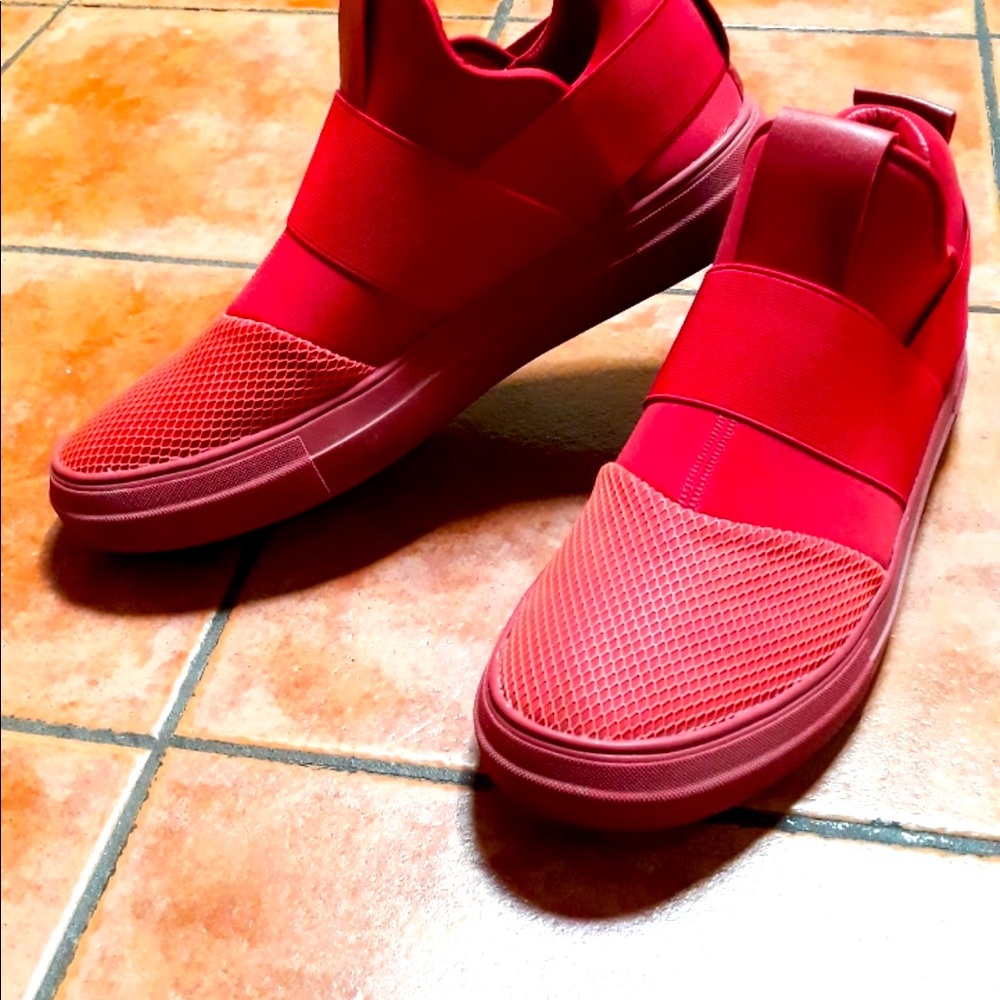 Men’s la gear and also rebook and mark echo